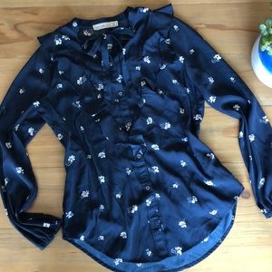 Abercrombie tieneck blouse